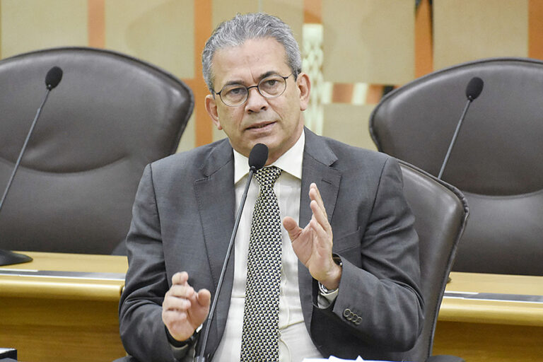 Foco em 2025 será na infraestrutura e no desenvolvimento do RN, diz Hermano Morais