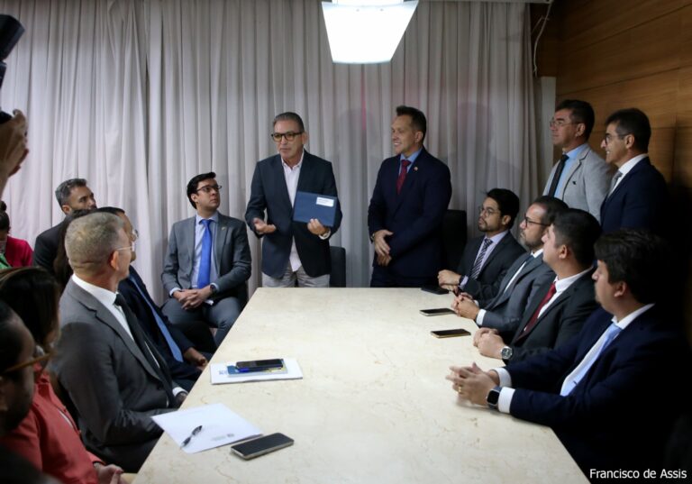 Câmara de Natal recebe presidente da Fecomércio para discutir parcerias e convida vereadores para encontro em março