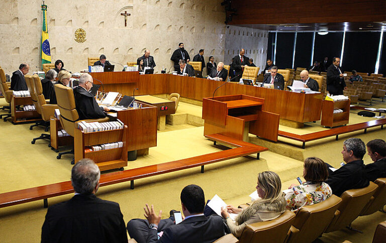 9 em cada 10 juízes no Brasil receberam supersalários em 2024