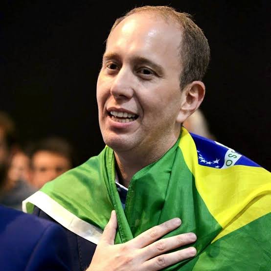 PF faz operação contra desvios na saúde e mira prefeito de Sorocaba, Rodrigo Manga