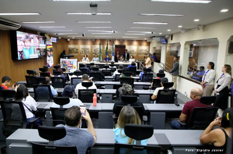 Audiência pública na CMN discute conscientização para a causa autista 