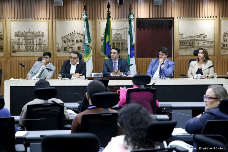 Mudanças na carreira do magistério municipal são discutidas na Comissão de Educação