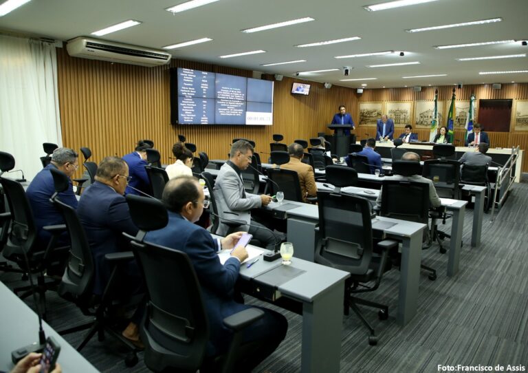 Câmara aprova projetos que promovem acessibilidade e inserção de jovens no mercado de trabalho