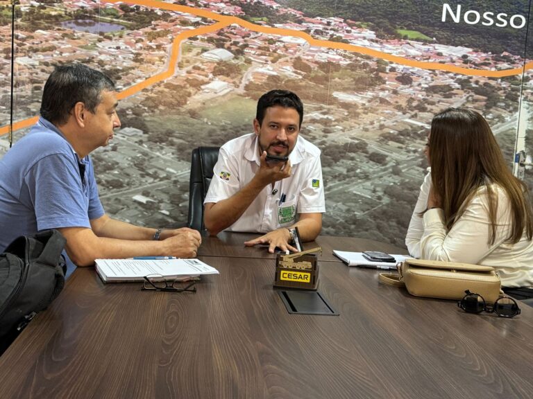 Prefeito de Crixás, Dr. Alan Xavier, recebe equipe da Rádio Ativa FM e destaca avanços na gestão municipal