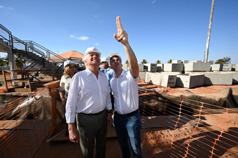 Caiado e Pedro Sales vistoriam obras do Autódromo de Goiânia, que vai sediar a MotoGP a partir de 2026