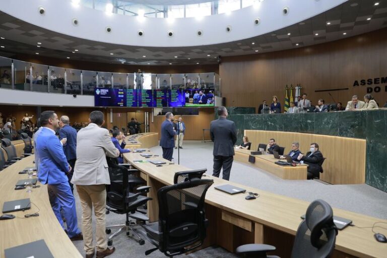 Alego mantém agenda intensa durante recesso com sessões, homenagens e projetos estruturantes