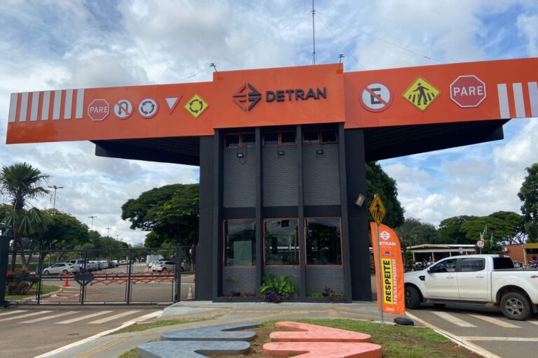 Detran-GO libera recurso online para motoristas com CNH suspensa