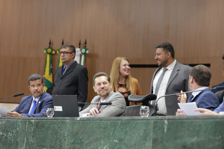 Deputados retomam trabalhos com foco na revogação da taxa do agro e combate aos lixões