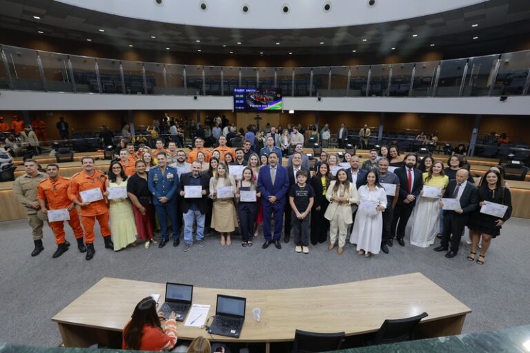 Talles Barreto realiza solenidade em homenagem aos profissionais que lutam pela prevenção ao suicídio