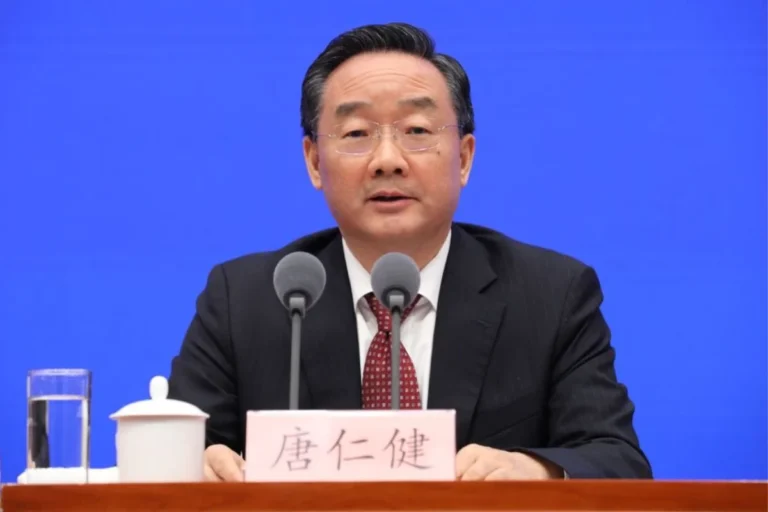 Ex-ministro da Agricultura da China é condenado à morte por corrupção milionária