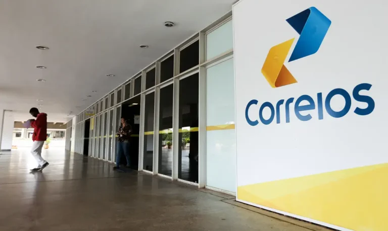 TST determina manutenção de 80% dos serviços dos Correios durante greve