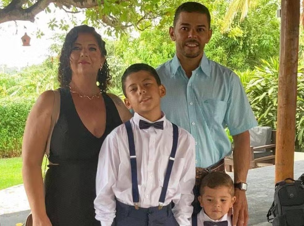 Acidente entre dois carros deixa cinco mortos da mesma família no interior paulista