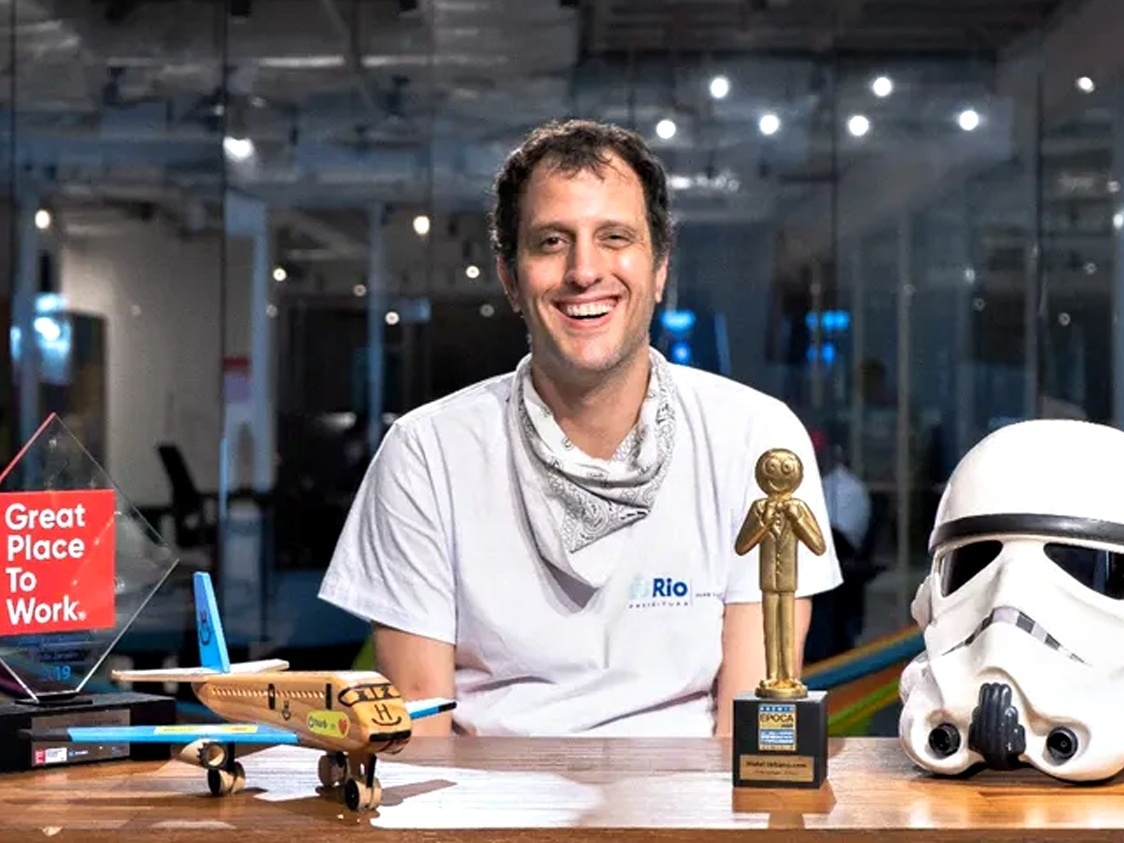 Ex-CEO da Hurb é detido ao tentar embarcar em aeroporto cearense