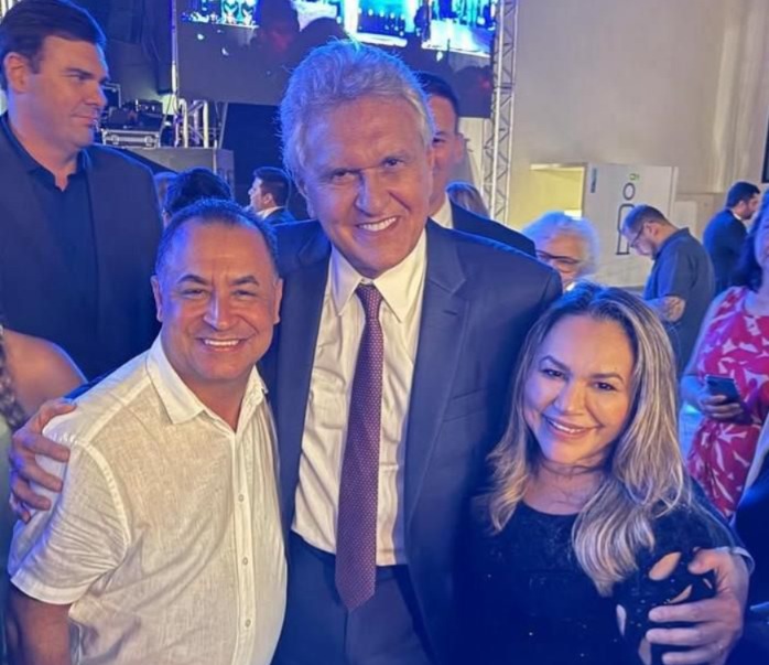 Aniversário de 50 anos de Carlinhos do Mangão reúne força política e presença do governador Ronaldo Caiado em Novo Gama