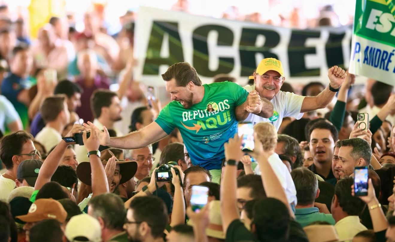 Bruno Peixoto chega nos braços do povo em evento que reuniu milhares de lideranças em apoio a Caiado