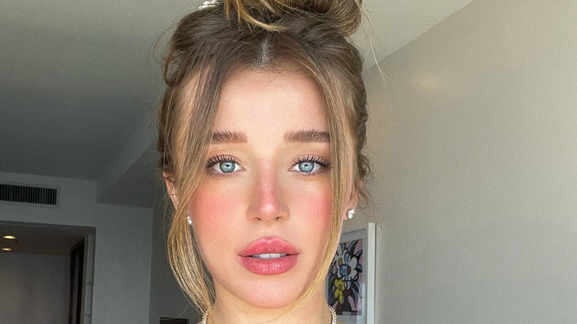 Influenciadora Duda Reis gera debate nas redes após admitir uso de duas vagas