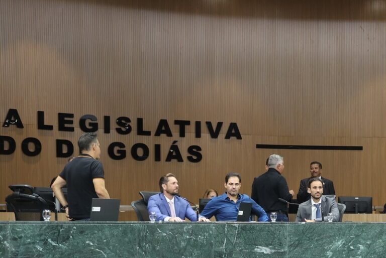 Alego aprova lei que cria política para exploração sustentável de terras raras em Goiás
