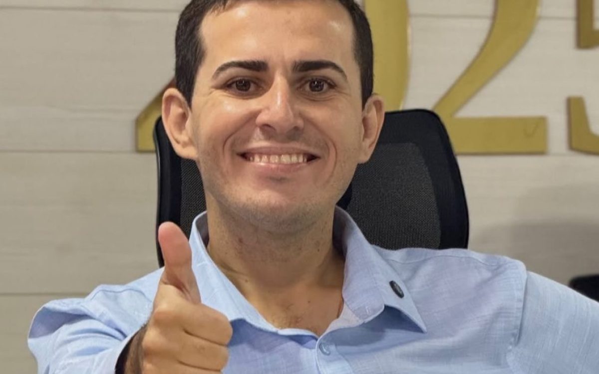 Jovem Gustavo, enfermeiro e vereador mais votado na última eleição, é eleito presidente da Câmara de Alto Horizonte para 2026