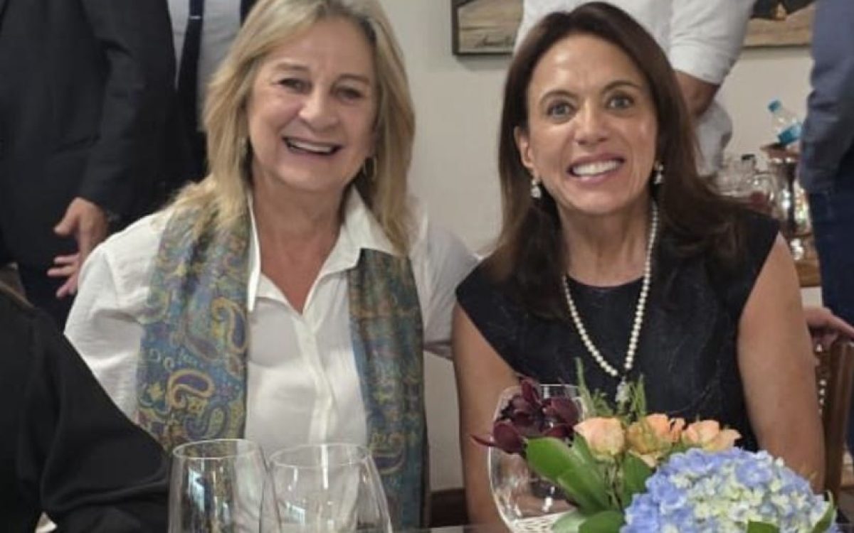 Dra. Zeli participa de almoço no Palácio das Esmeraldas sobre a Ficomex 2025
