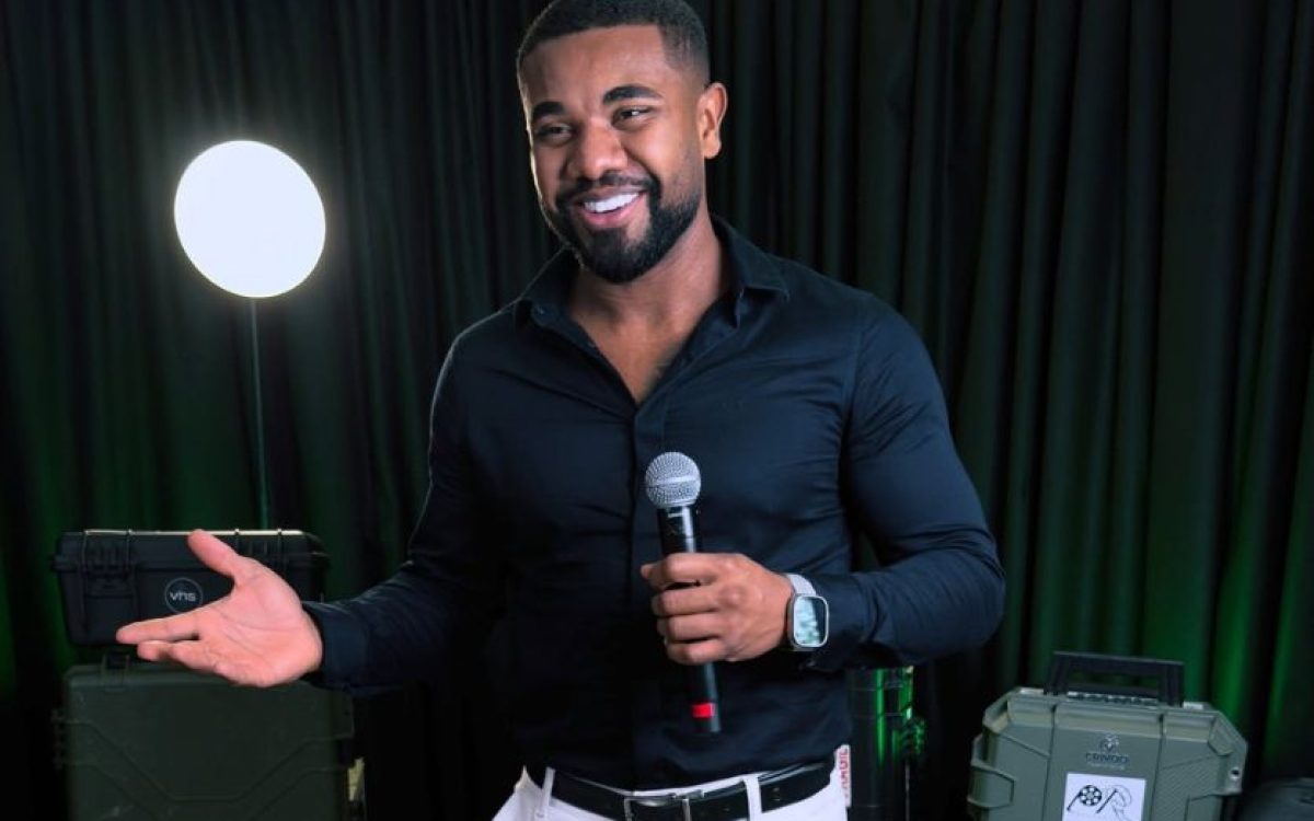 Davi Brito estreia como apresentador após ausência gerar repercussão nas redes