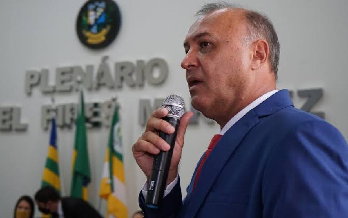 Comissão Processante da Câmara aponta crime político-administrativo e pede cassação do prefeito de Acreúna