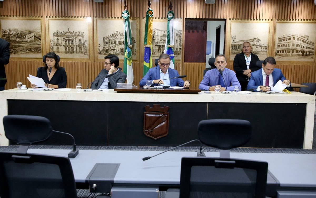 Comissão aprova projetos contra queimadas e para integrar Prefeitura e UFRN