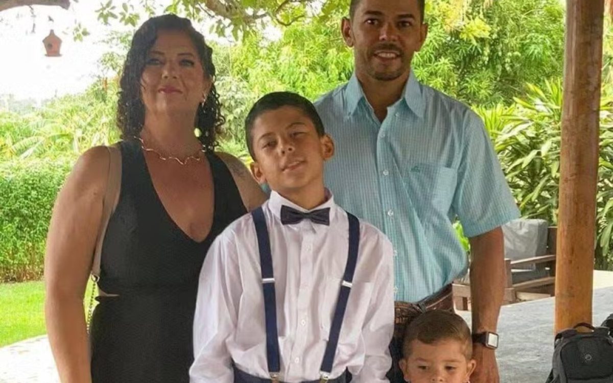 Acidente entre dois carros deixa cinco mortos da mesma família no interior paulista