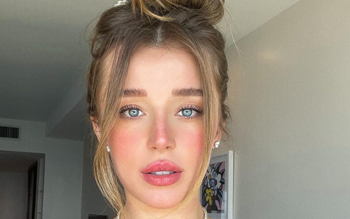 Influenciadora Duda Reis gera debate nas redes após admitir uso de duas vagas