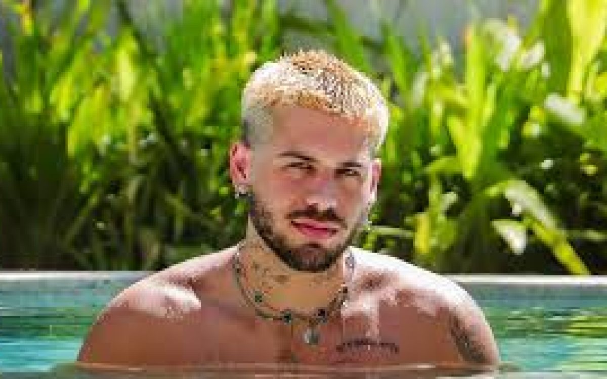 Declaração de Zé Felipe em show gera críticas e artista responde seguidores