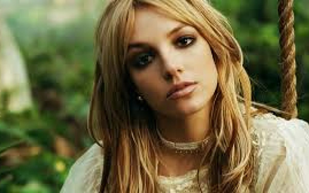 Cantora Britney Spears é liberada após detenção por suspeita de dirigir embriagada