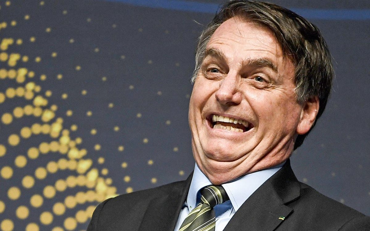 “Imbrochável”, Bolsonaro coloca chip para melhorar desempenho sexual