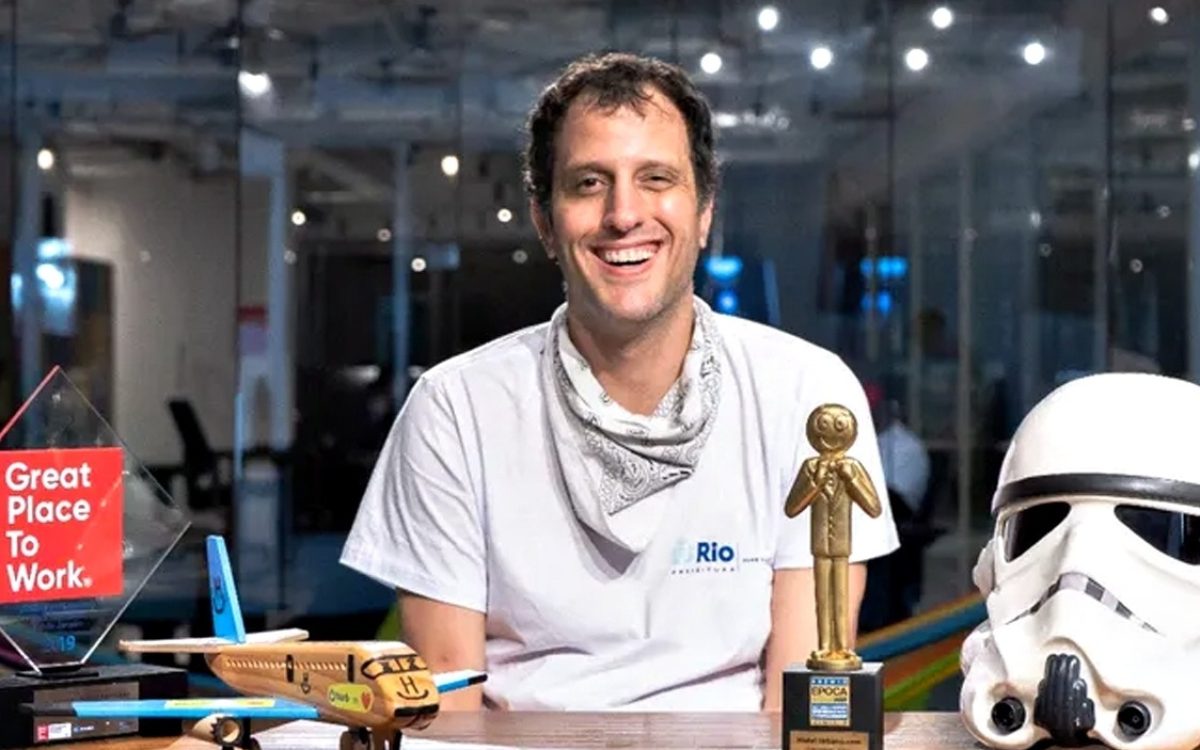 Ex-CEO da Hurb é detido ao tentar embarcar em aeroporto cearense