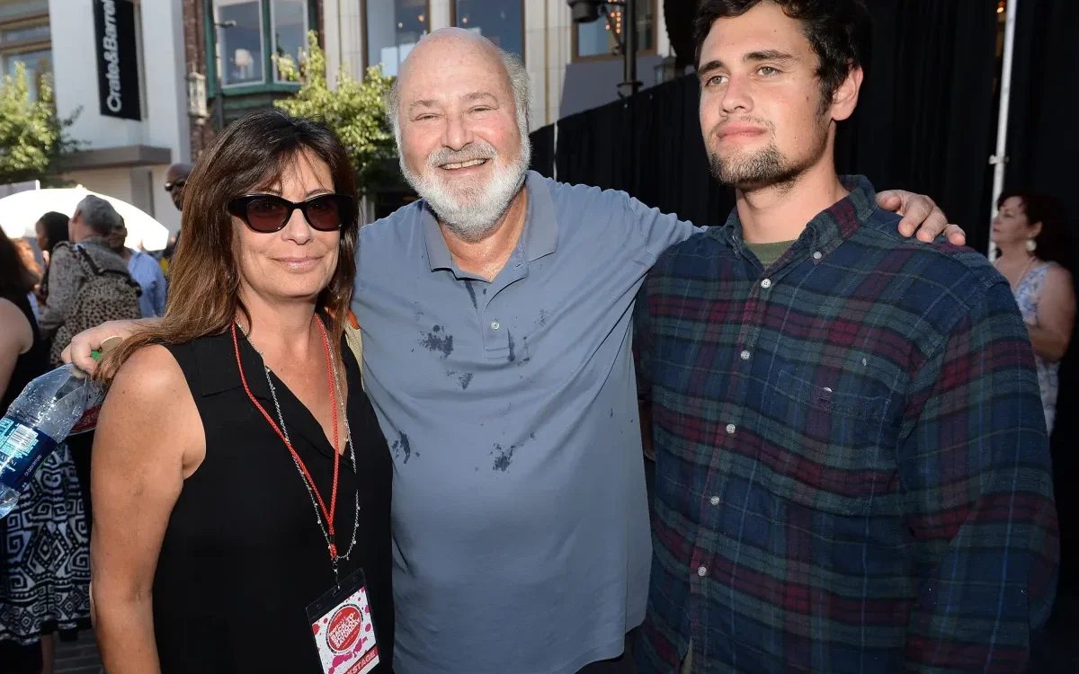 Acusado de matar os pais, Nick Reiner participa da primeira audiência na Califórnia